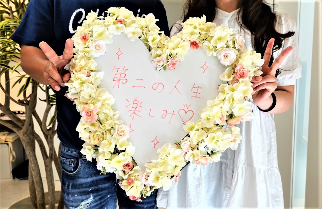 熱々ラブラブのお二人がご成婚手続きにご来店されました＼(^o^)／