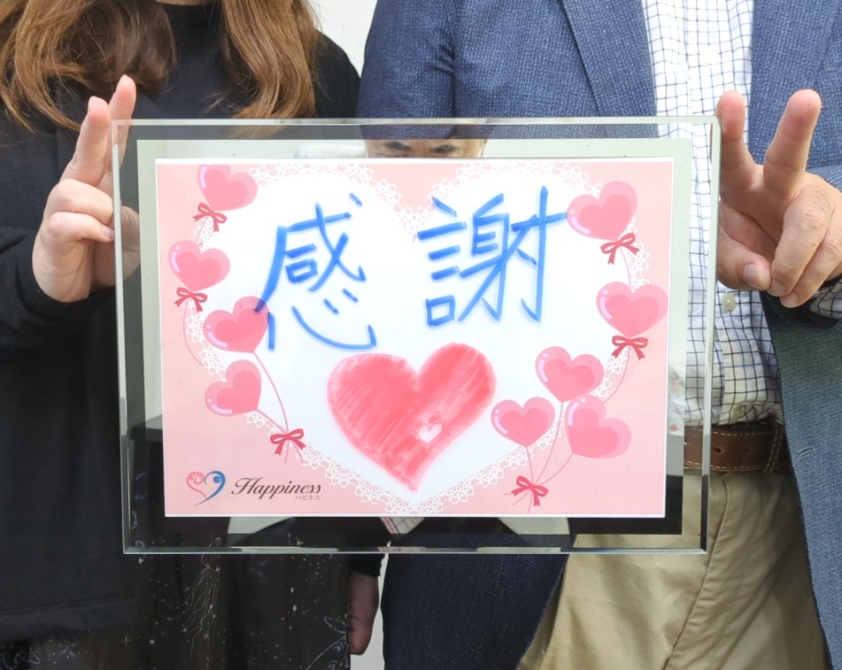 フィーリングの合う最高のパートナーに巡り会えて幸せです💕 熱々ラブラブのお二人がご成婚手続きにご来店されました＼(^o^)／