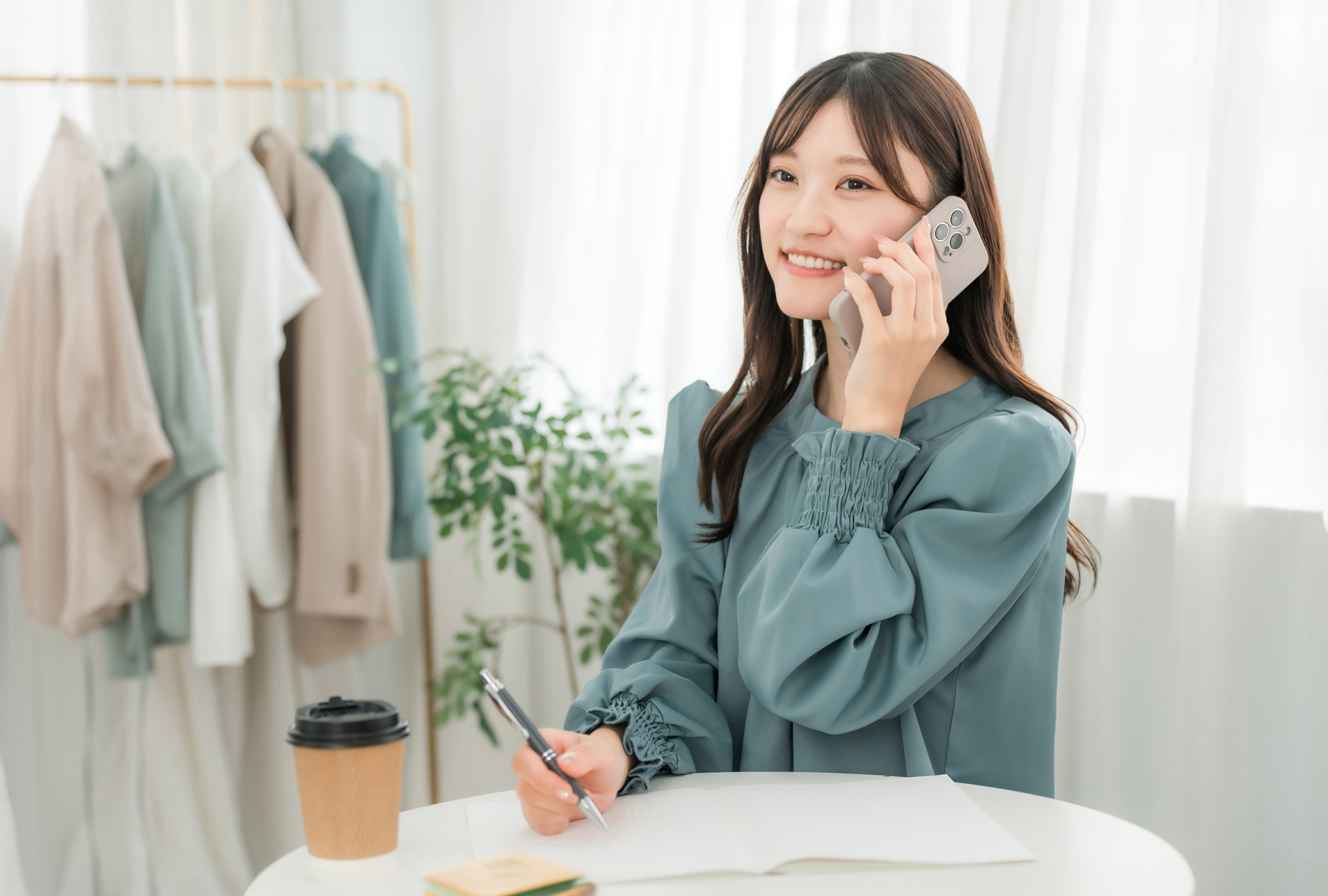 30代前半の女性が仕事と結婚、幸せな未来を手に入れるために今できること