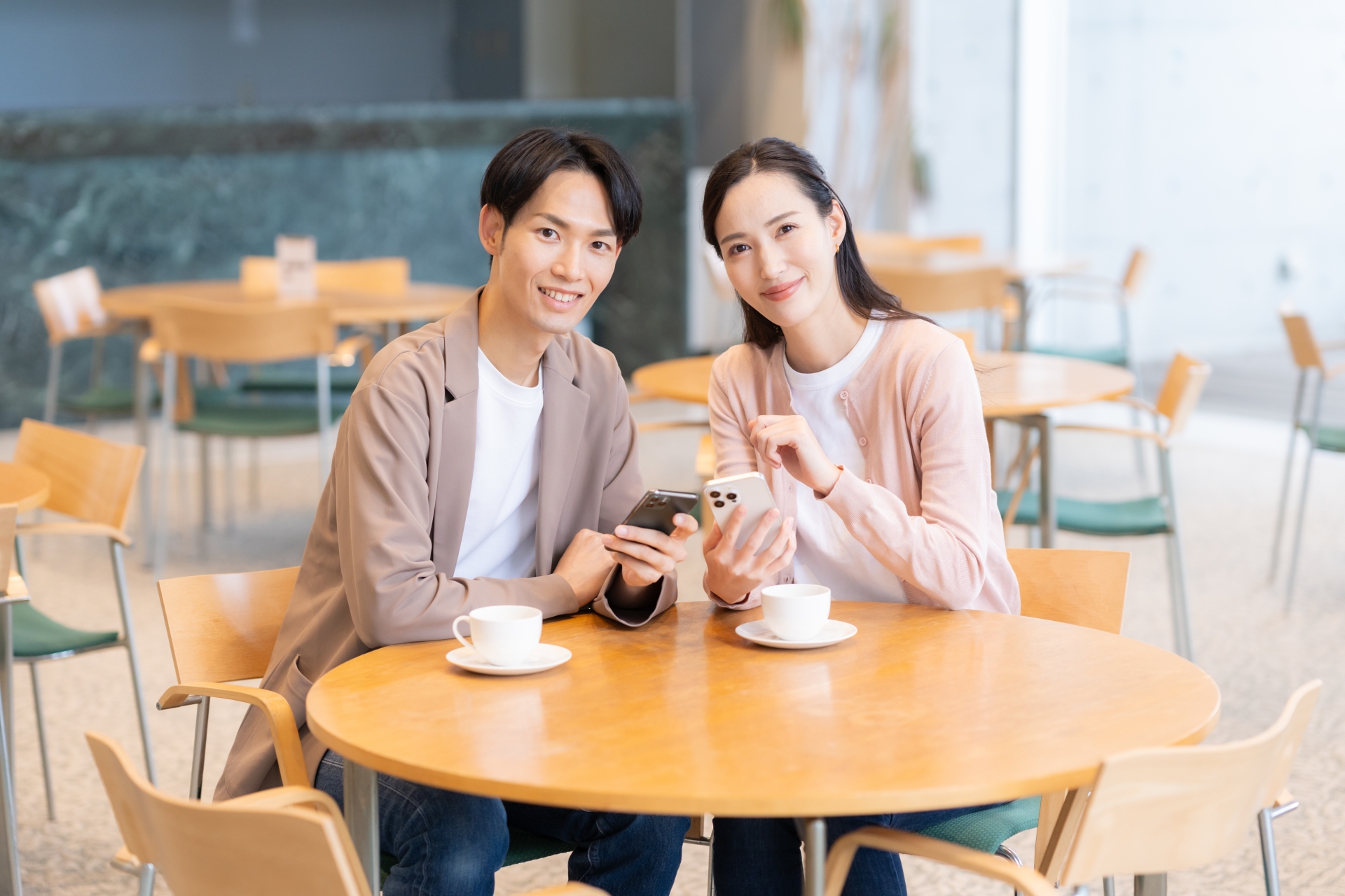 婚活男性のみなさん、年下女性ばかり見ていませんか？年上女性(姉さん女房)の魅力を再発見